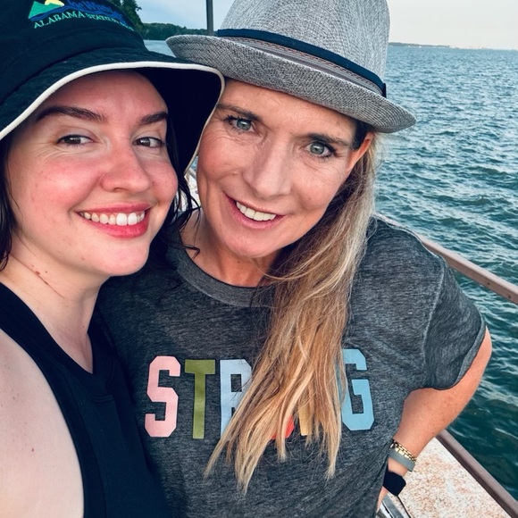 I’m a Southern Lady that believes we can all help each other & look for positive - Picture 3 of 7